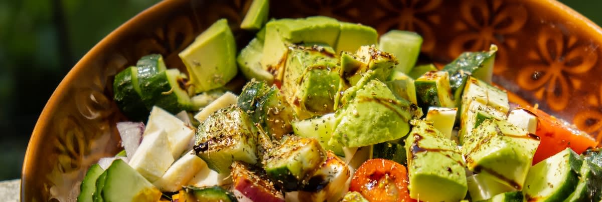 middle eastern salad with avocado